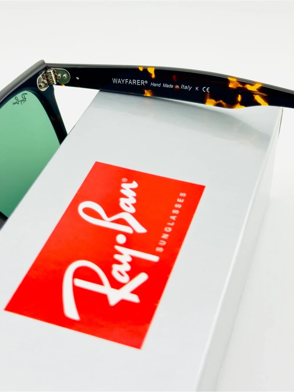 Ray-Ban Classic Wayfarer Sunglasses RB2140 Tortoise Frame with Green Lens 54mm
